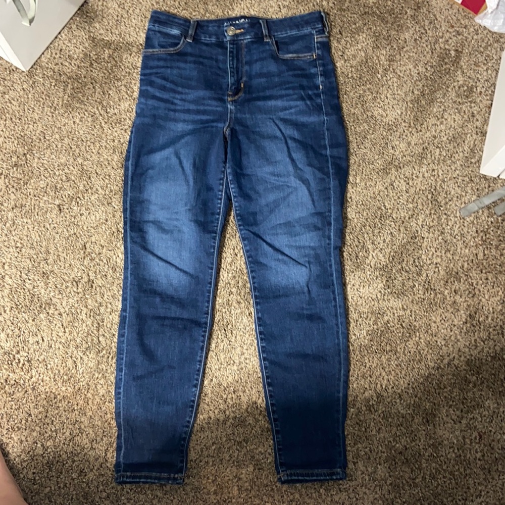 Size 10 American eagle jeans.